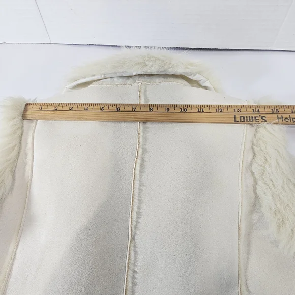 Essentials by Milano Ivory Faux Fur Vest - Picture 13 of 13